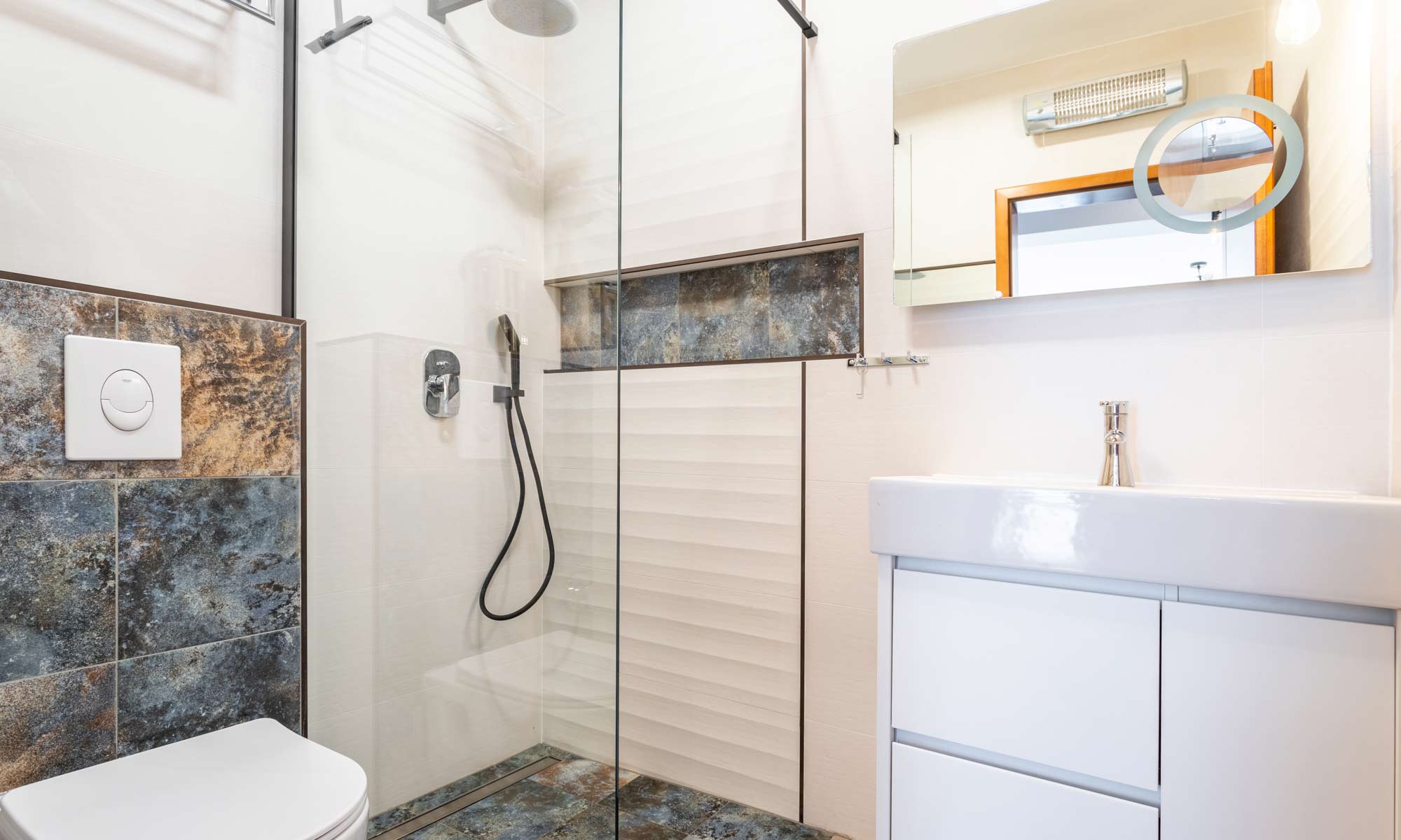 Kalina Apartment Bathroom